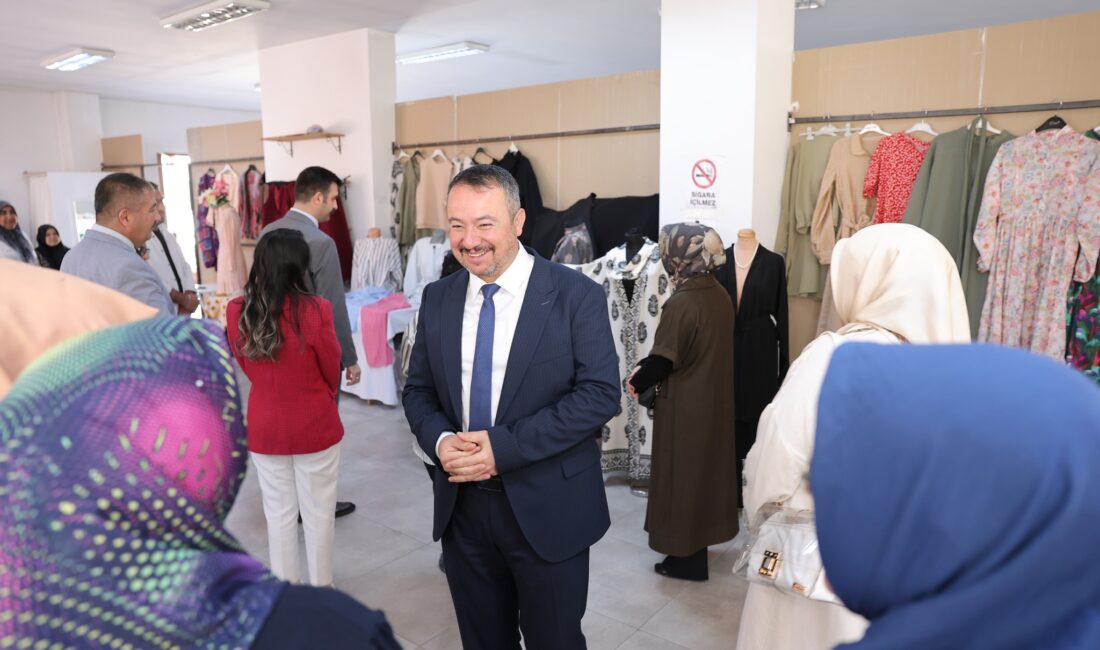 Sandıklı Belediye Başkanı Adnan Öztaş, Sosyal Yardımlaşma ve Dayanışma Vakfı