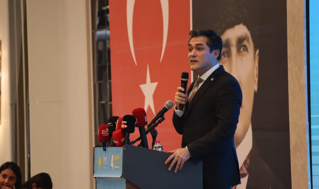 İYİ Parti Afyonkarahisar İl Kongresi’nde konuşan İYİ Parti Grup Başkanvekili