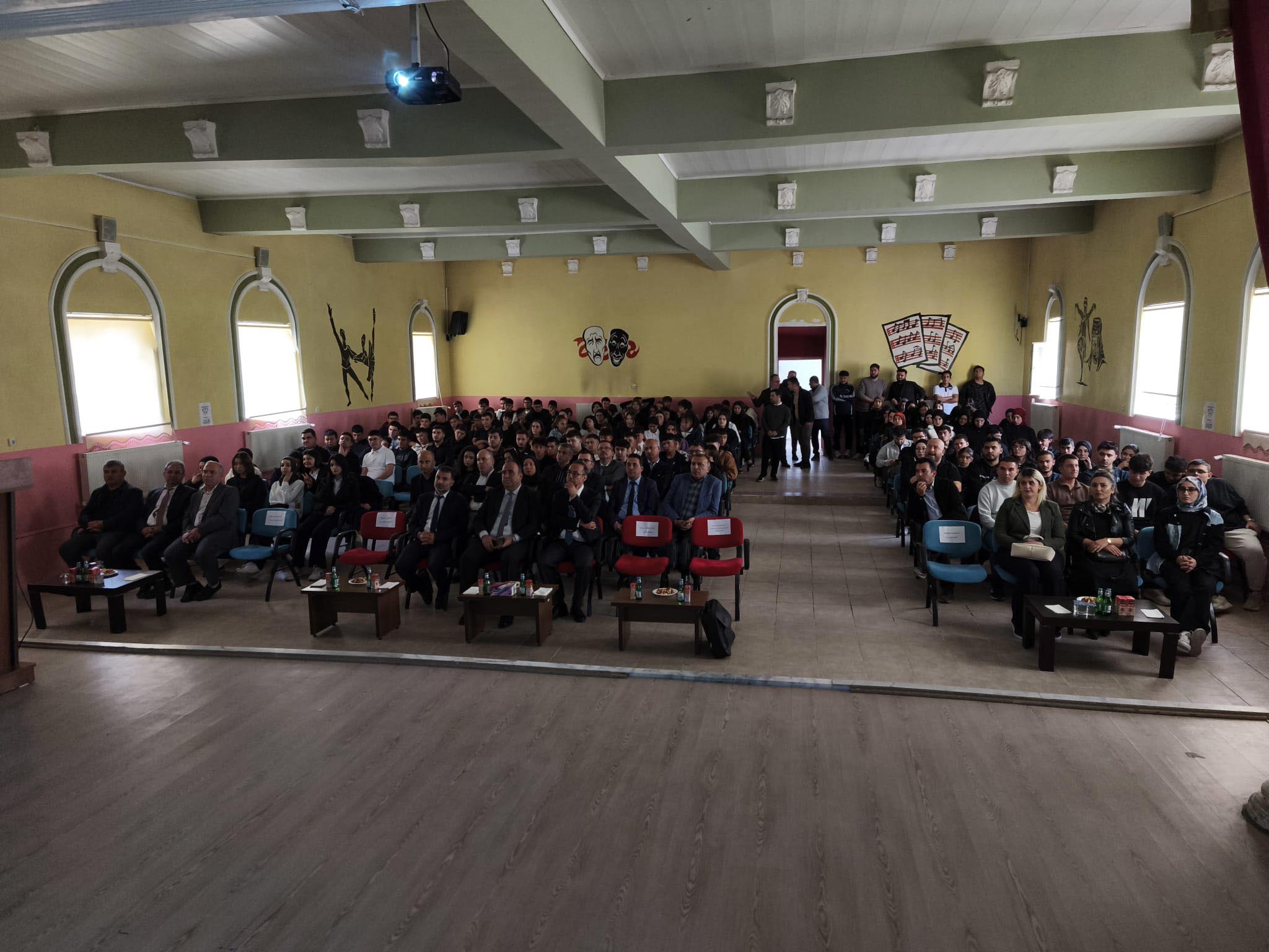 Afyon Kocatepe Üniversitesi (AKÜ) Dazkırı Meslek Yüksekokulu (MYO) tarafından “Değişen