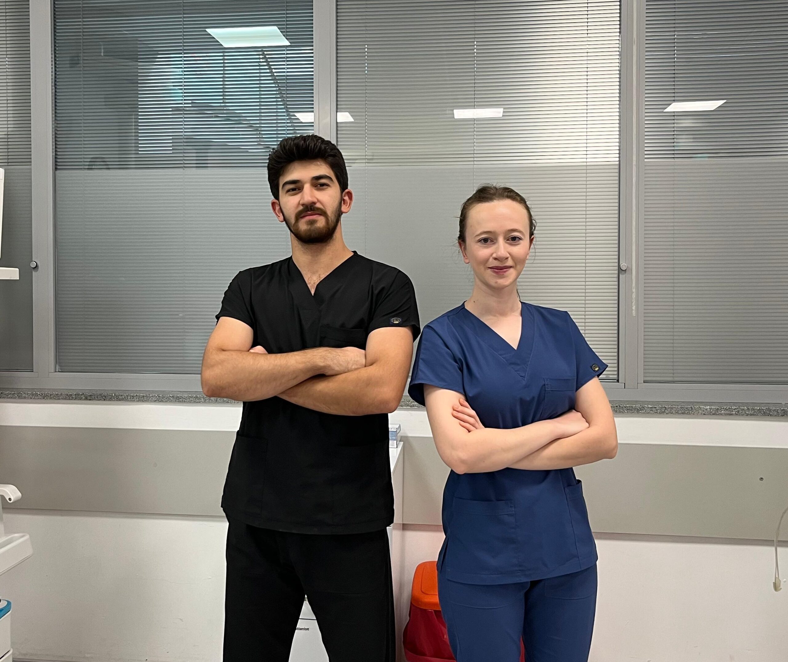 Afyonkarahisar'da dünyaya geldikleri hastanenin prematüre ünitesinde görev yapan hemşireler Mihriban