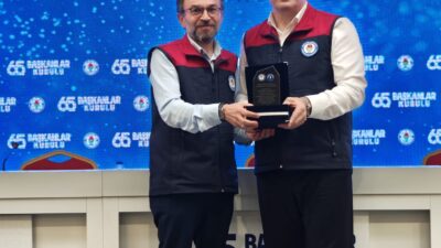 Eğitim-Bir-Sen Genel Başkanı Ali Yalçın, sendikal çalışmalardaki etkin performansı ve
