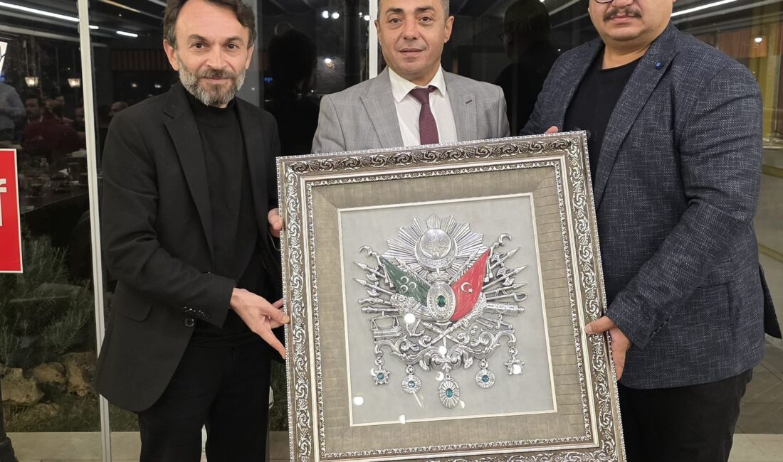 Eğitim Bir Sen Şube Başkanı Mustafa Arslan ve Çobanlar İlçe