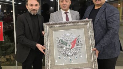 Eğitim Bir Sen Şube Başkanı Mustafa Arslan ve Çobanlar İlçe