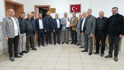 Mazbatasını alırken açıklamalarda bulunan İYİ Parti Merkez İlçe Başkanı İzzet
