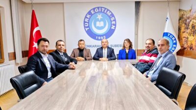 Türk Eğitim-Sen Afyonkarahisar Şube Başkanlığı’nda gerçekleştirilen genel kurulun ardından başkanlığa