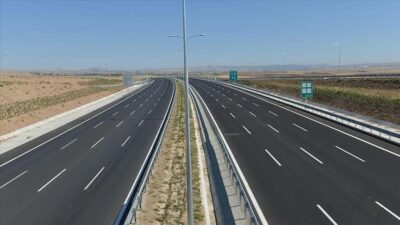 Uraloğlu, Türkiye’nin kara yolu ulaşım ağında gerçekleştirilen yatırımlara ilişkin bilgi