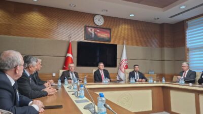 CHP Afyonkarahisar İl Başkanı Hasan Karadeniz ve beraberindeki heyet, Türkiye