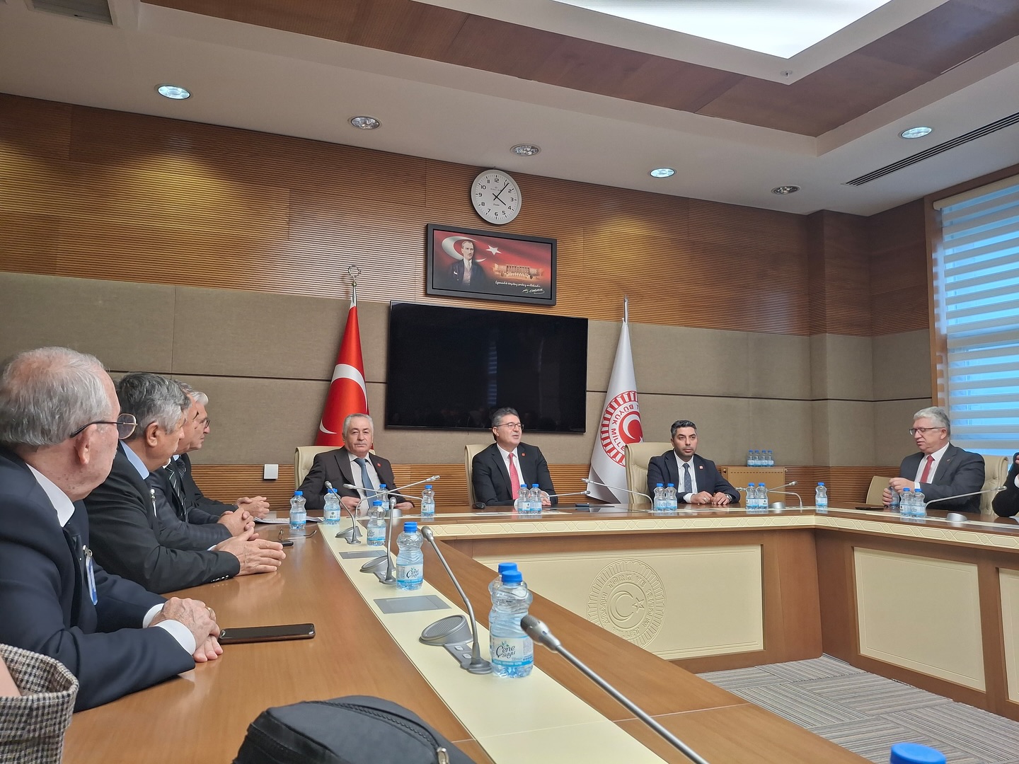 CHP Afyonkarahisar İl Başkanı Hasan Karadeniz ve beraberindeki heyet, Türkiye