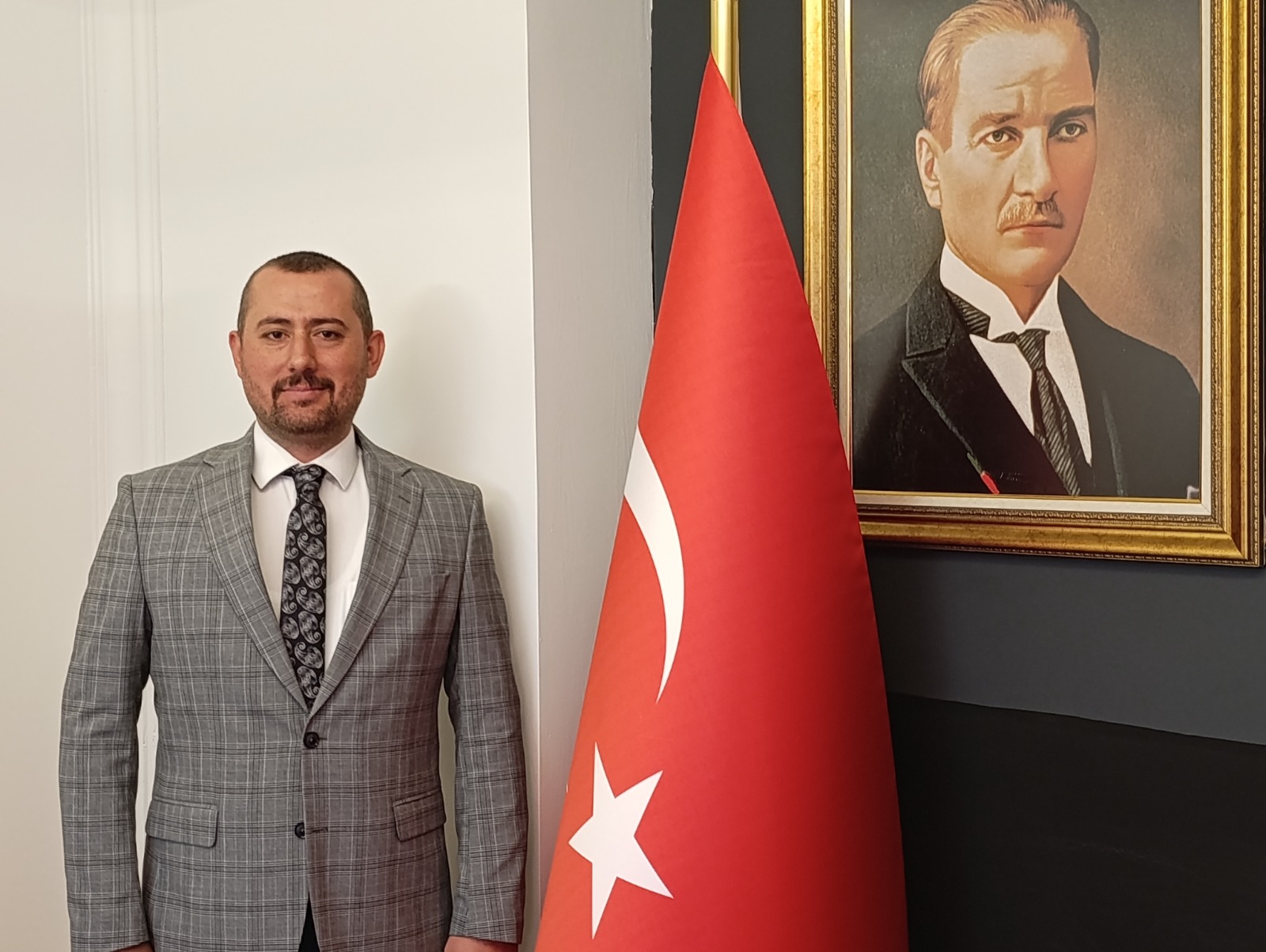 İYİ Parti Afyonkarahisar Merkez İlçe Başkanı İzzet Köken, “Türkiye’nin geleceğini