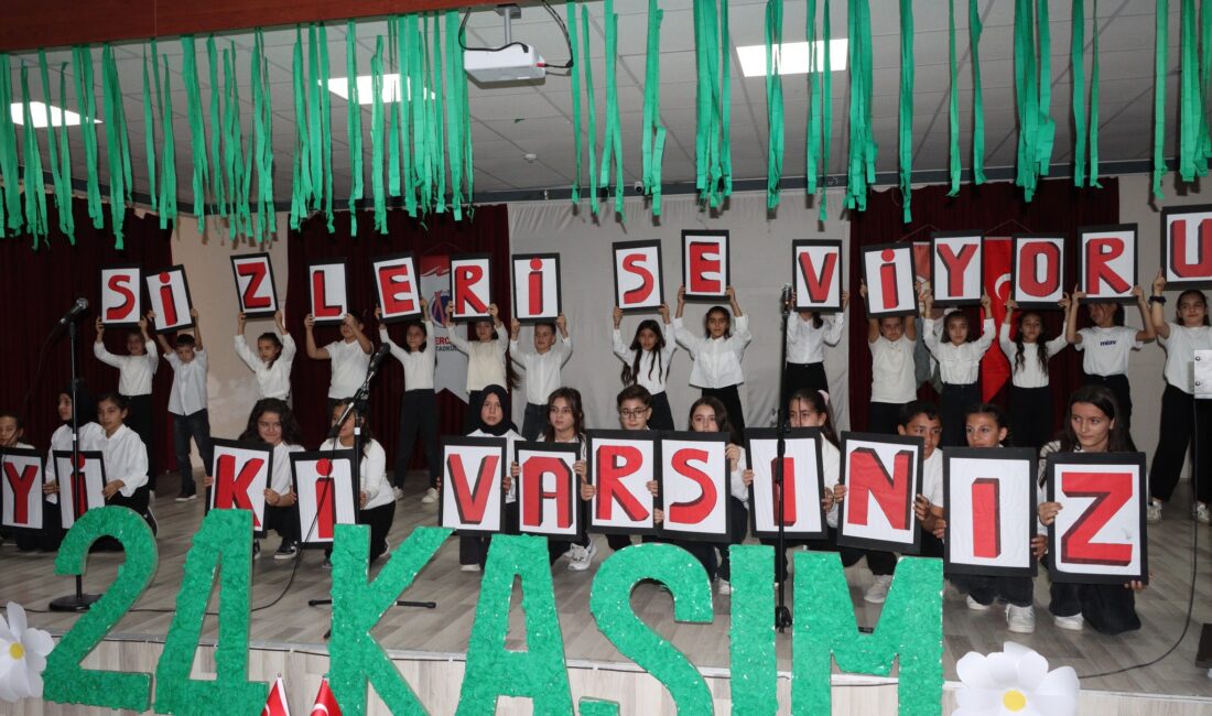 24 Kasım Öğretmenler Günü dolayısıyla İscehisar’da kutlama programı düzenlendi. Öğrencilerin