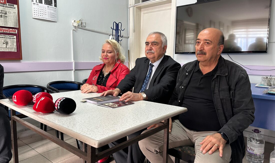 Atatürkçü Düşünce Derneği (ADD) Afyonkarahisar Şubesi Başkanı Veli Cengiz, 14