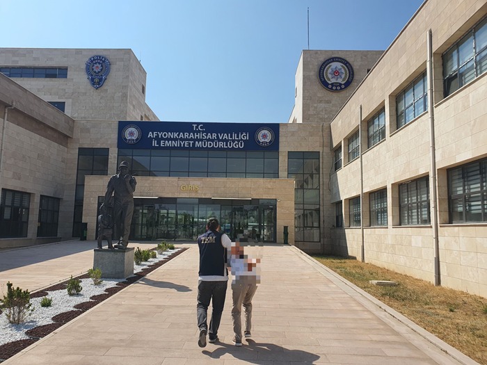 Edirne üzerinden yasa dışı yollarla yurt dışına kaçmaya hazırlandığı tespit