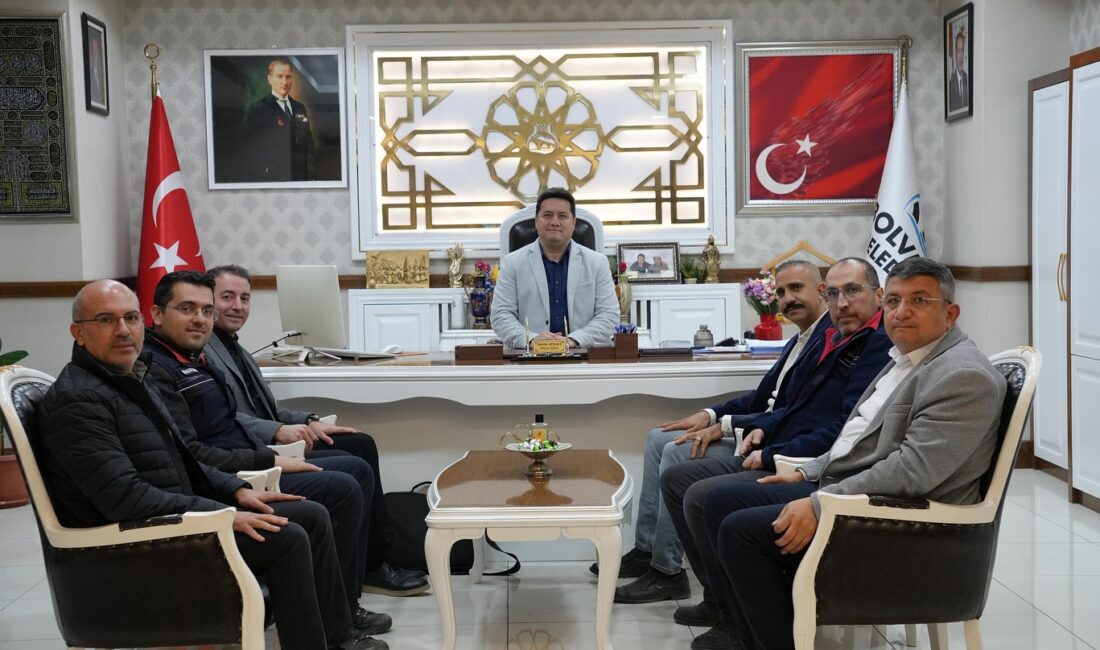 Bolvadin Organize Sanayi Bölgesi’nde yürütülen doğalgaz altyapı çalışmalarını yerinde incelemek