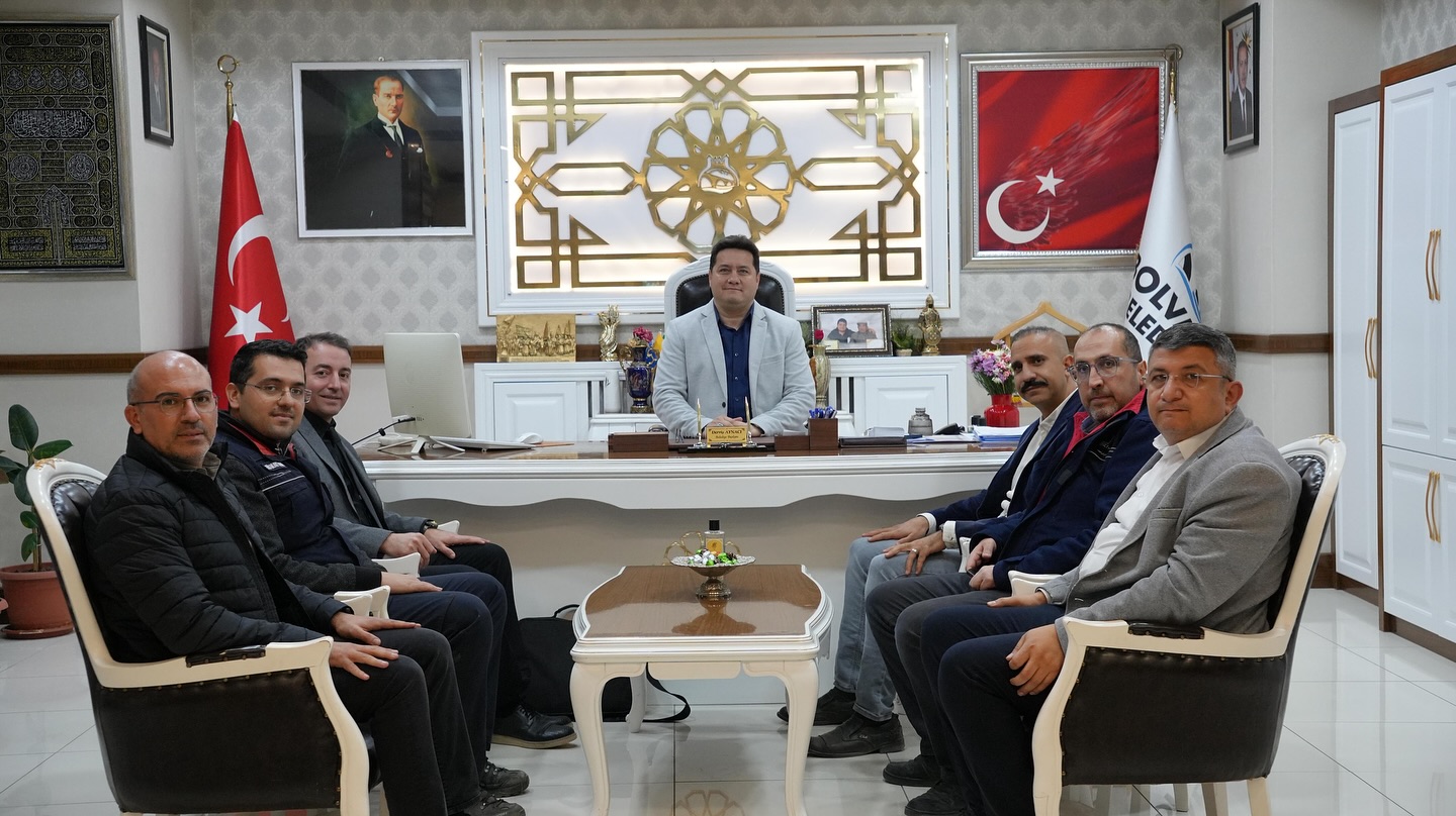 Bolvadin Organize Sanayi Bölgesi’nde yürütülen doğalgaz altyapı çalışmalarını yerinde incelemek