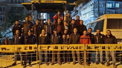 Proje kapsamında ilçede 15 bin metrekarelik alanda sıcak asfalt serimi