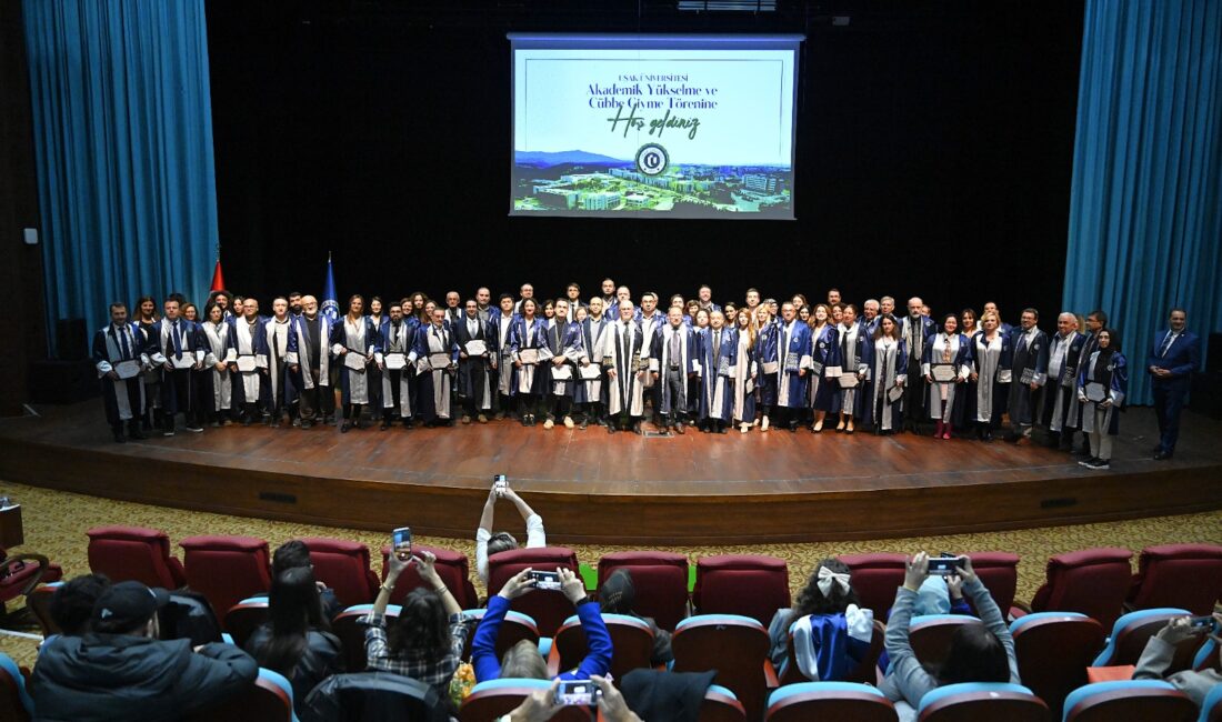 Uşak Üniversitesi 2025-2026 Akademik Yükselme ve Cübbe Giyme Töreni, 4