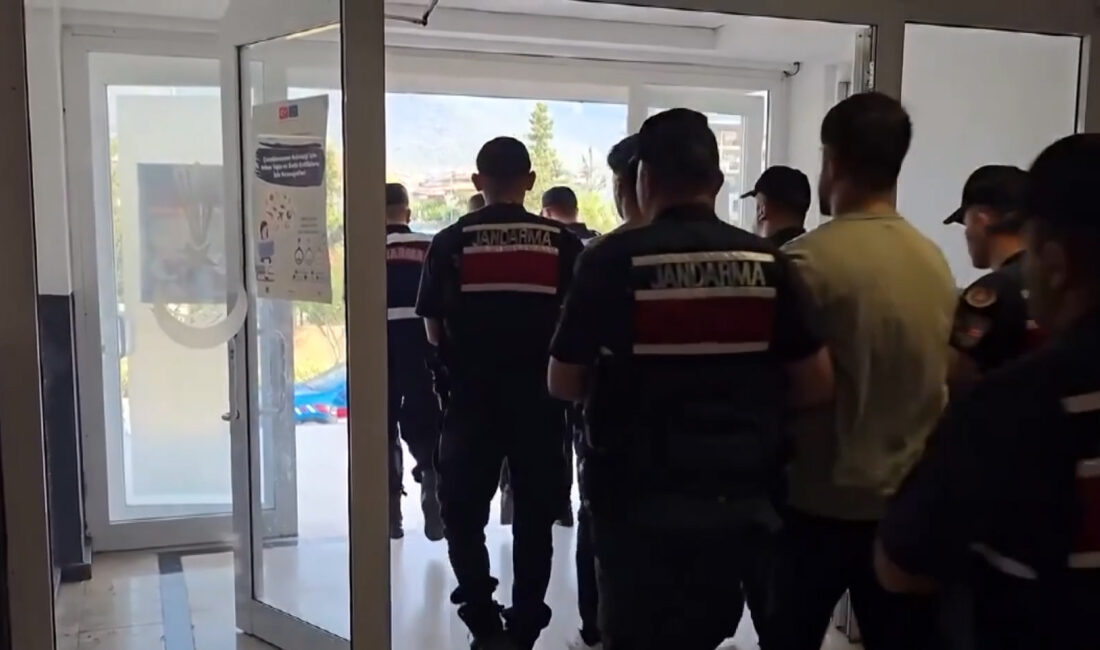 Jandarma ekipleri tarafından düzenlenen operasyonlarda yasa dışı bahis ve sahte