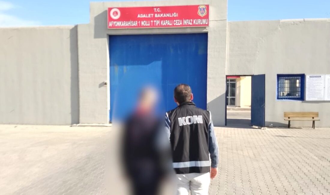 Afyonkarahisar İl Emniyet Müdürlüğü ekipleri, kent genelinde aranan şahısların yakalanmasına