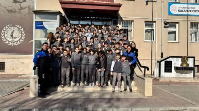 Afyonkarahisar İl Emniyet Müdürlüğü, öğrencilerin güvenlik bilincini artırmaya yönelik çalışmalarını