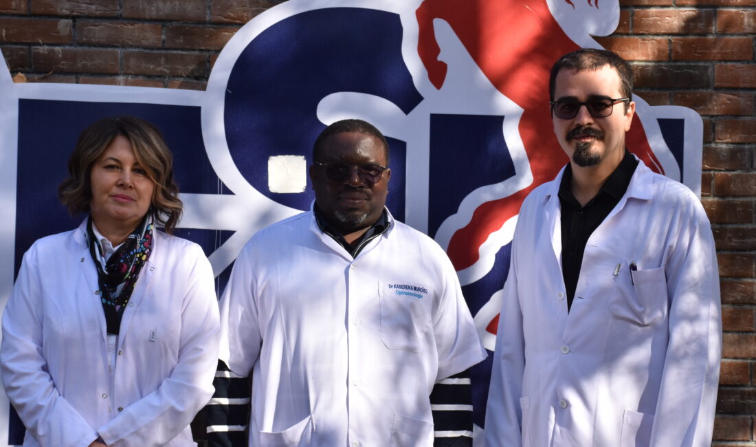 Afyonkarahisar Sağlık Bilimleri Üniversitesi (AFSÜ) Hastanesi'nde gözlemci asistan olan Demokratik