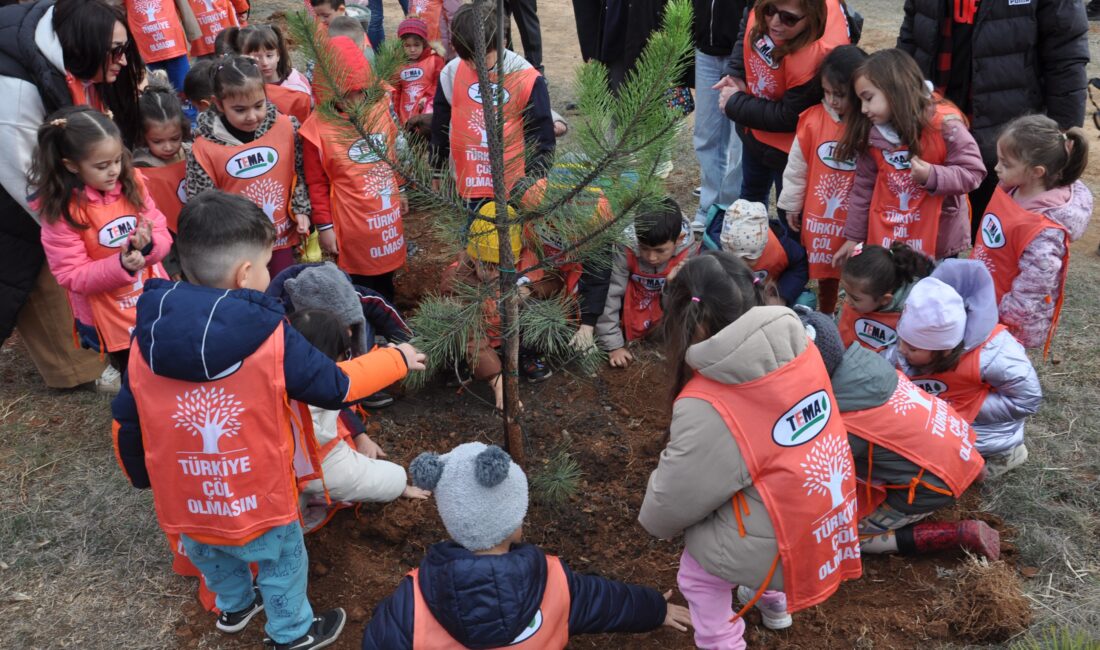 Kütahya'da Zafer Kalkınma Ajansı (ZEKA) tarafından oluşturulan hatıra ormanında 2