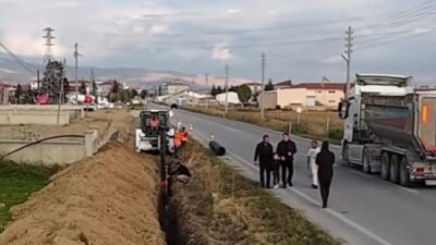 Bolvadin Belediyesi tarafından ilçenin farklı bölgelerinde yürütülen içme suyu ve