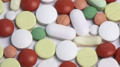 Dr. Çebi, antibiyotiklerin yalnızca bakteriyel hastalıkların tedavisinde etkili olduğunu, ancak