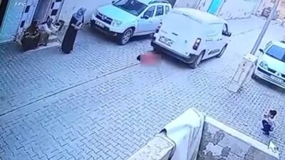 Sokakta oynarken kargo aracının çarpması sonucu 2 yaşındaki Leyla Şaylı