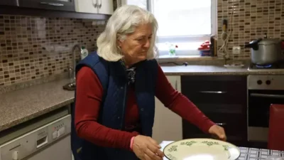 Nevşehir’de yaşayan 67 yaşındaki İlhan Kavaklı, 55 yıldır tersten okuyup