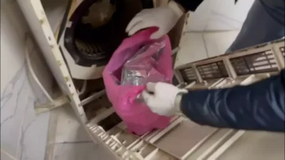 Adıyaman’da polis ekiplerinin düzenlediği operasyonda klima ünitesine gizlenmiş 149 gram