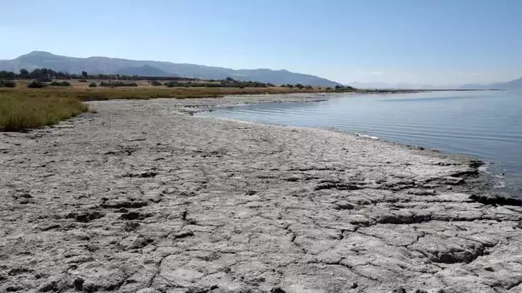 Türkiye’nin 7’nci büyük gölü Burdur Gölü, 1970 yılından bu yana