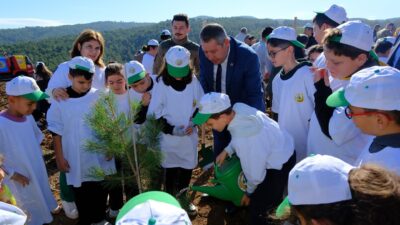 11 Kasım Millî Ağaçlandırma Günü kapsamında Afyonkarahisar genelinde binlerce fidan