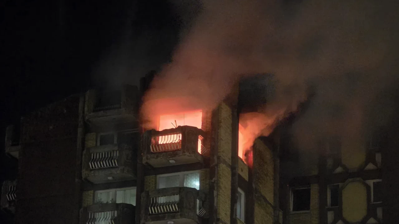 Bosna Hersek’in Tuzla kentindeki bir huzurevinde çıkan yangında en az