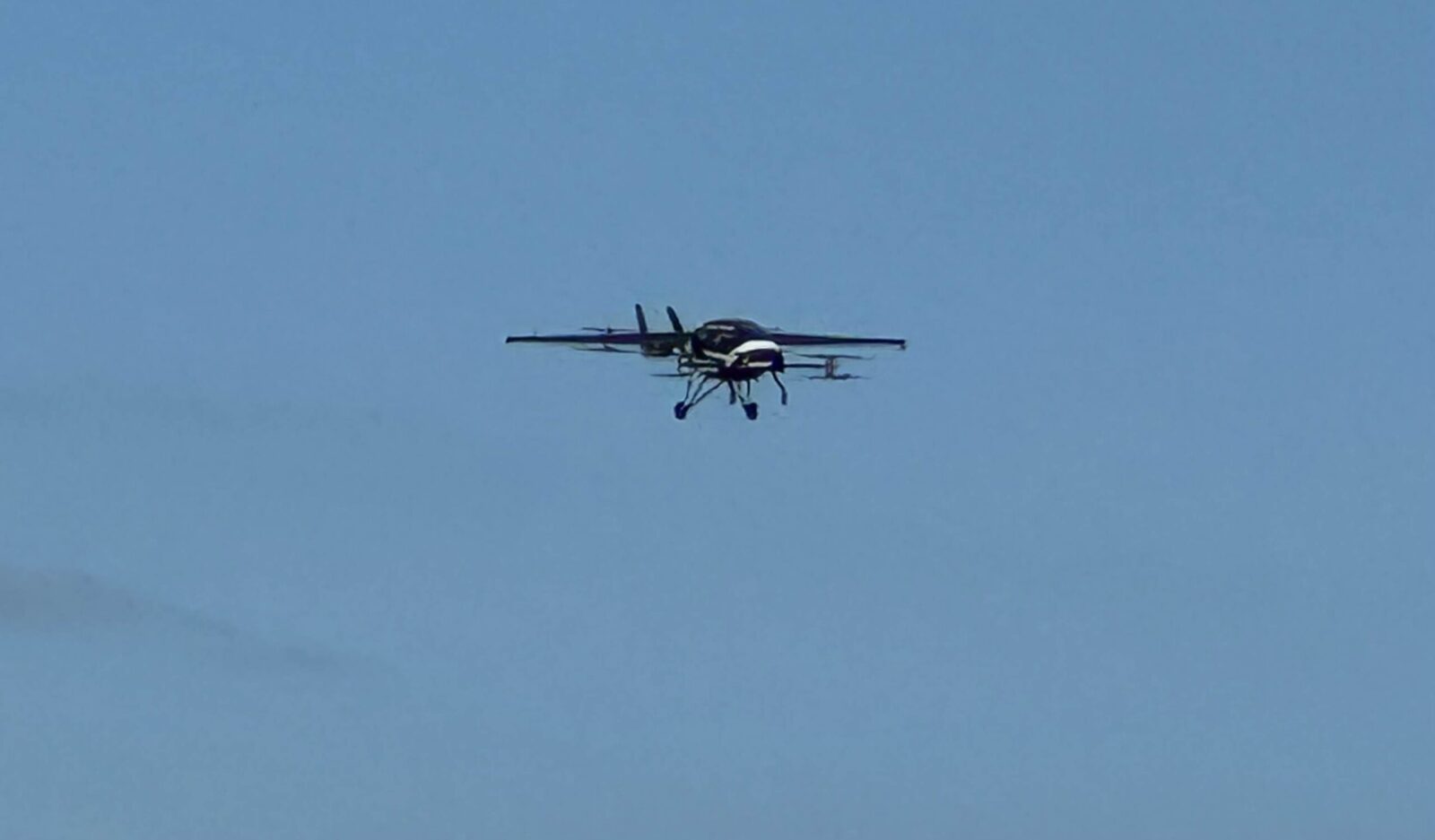 ABD’nin Florida eyaletinden Jamaika’ya yardım malzemeleri ulaştırmak üzere havalanan küçük