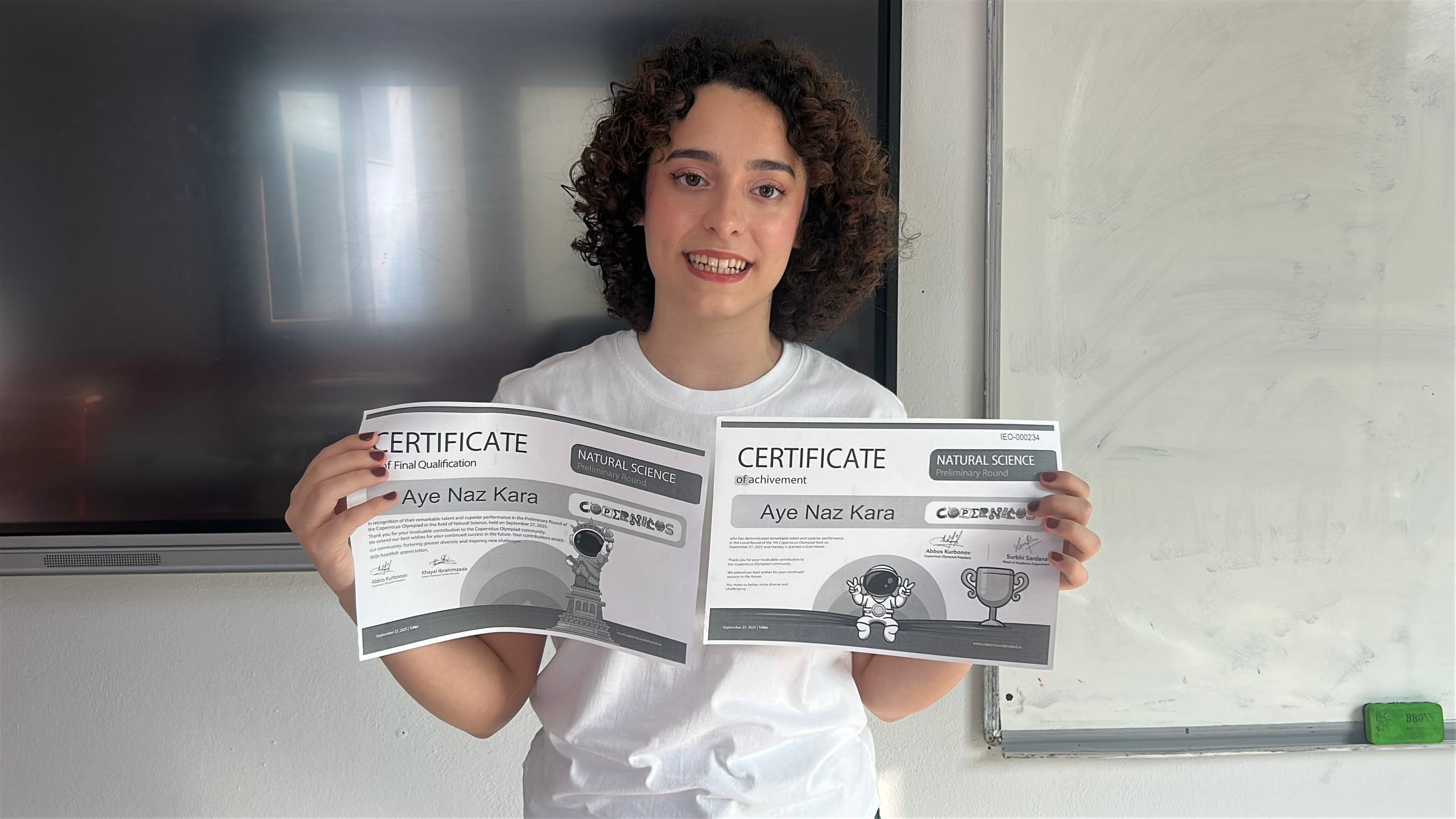 "Ders çalışırken yemek yemeyi bile unuttum" diyen Ayşe Naz, Amerikan