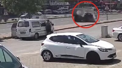 Kayseri’nin farklı bölgelerinde yaşanan kazalar saniye saniye kaydedildi. Görüntülerde, bir
