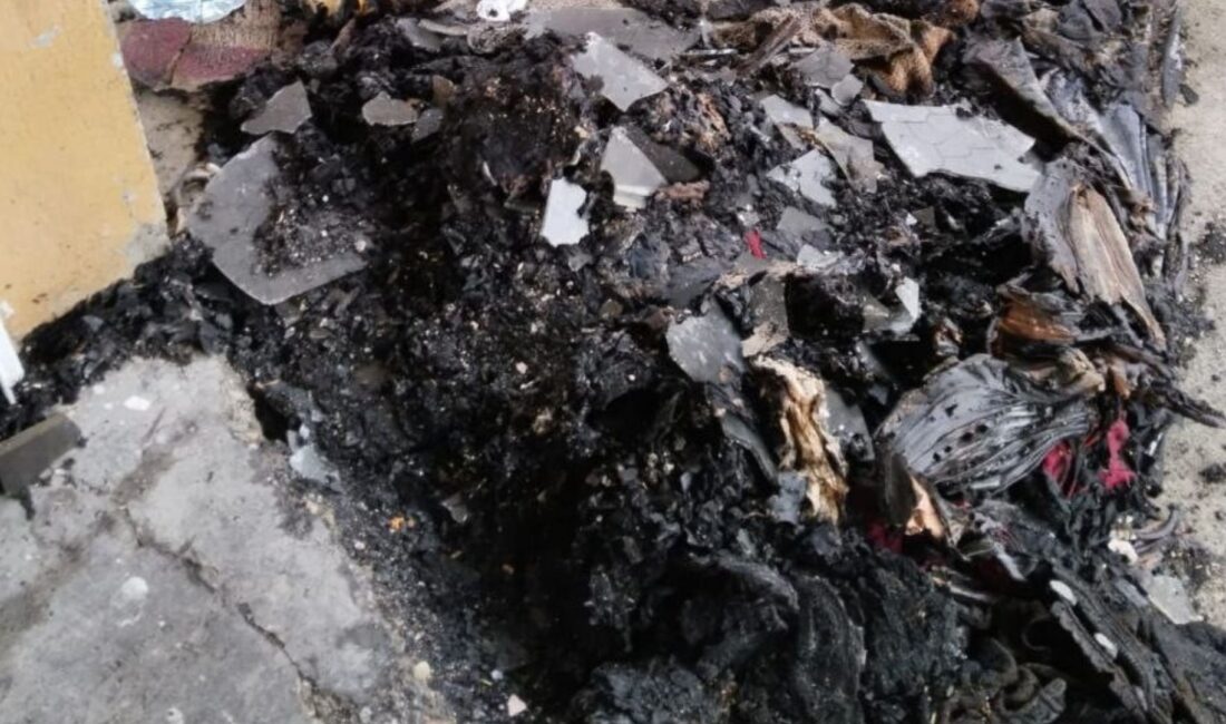 Hatay’da bir evde buzdolabının kablosundan çıkan yangın, anne ve oğlunun