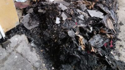 Hatay’da bir evde buzdolabının kablosundan çıkan yangın, anne ve oğlunun