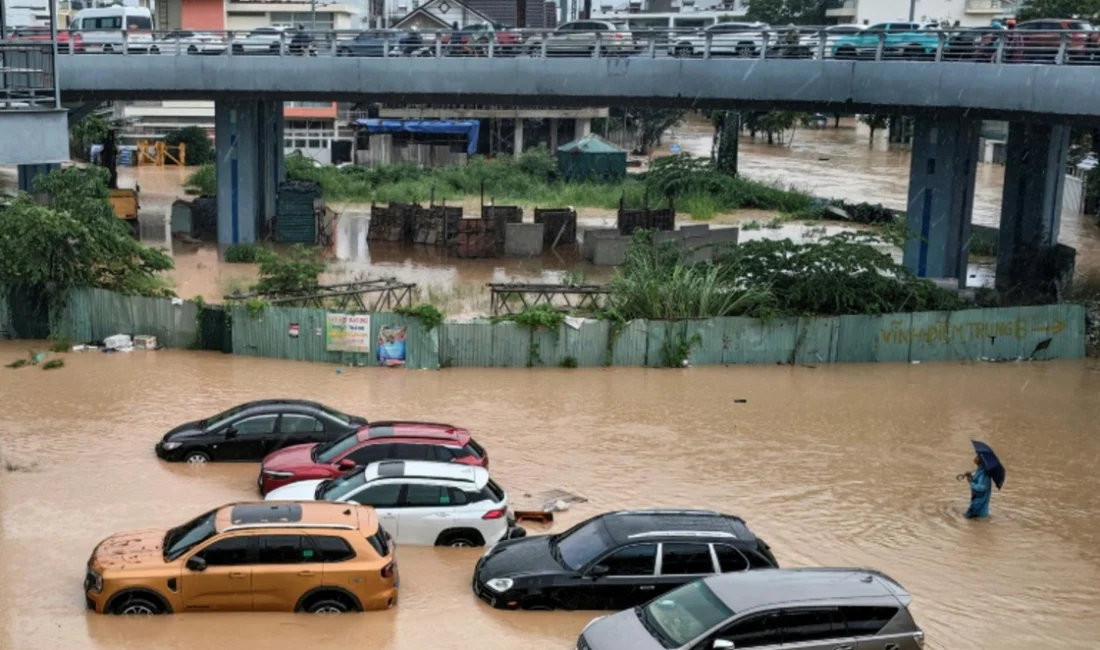 Vietnam’ın orta kesiminde hafta sonundan bu yana etkili olan şiddetli