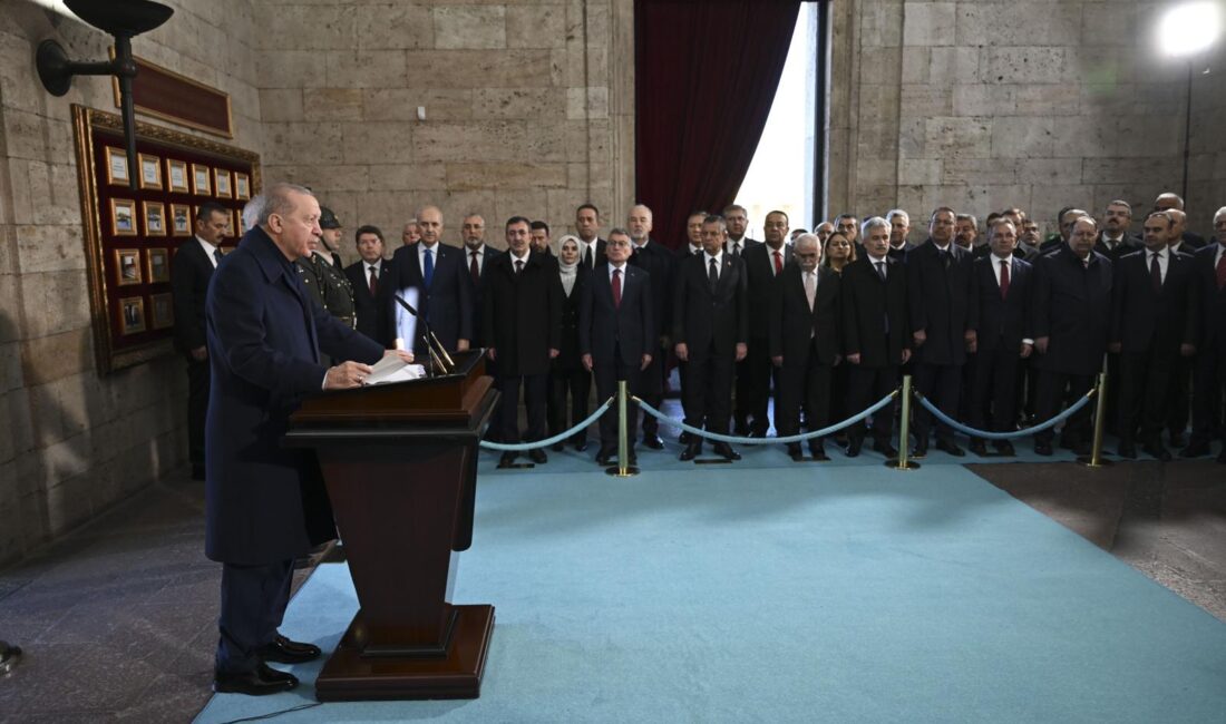 Türkiye Cumhuriyeti'nin kurucusu Büyük Önder Mustafa Kemal Atatürk, ebediyete intikalinin