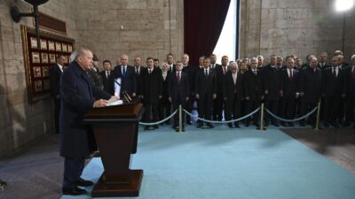 Türkiye Cumhuriyeti'nin kurucusu Büyük Önder Mustafa Kemal Atatürk, ebediyete intikalinin