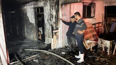 Balıkesir'de gece saatlerinde bir tavuk çiftliğinde çıkan yangın kısa sürede