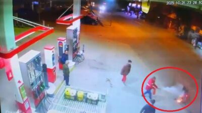 Ehliyetsiz 15 yaşındaki sürücünün motosikleti çarpışmada alev aldı ve akaryakıt