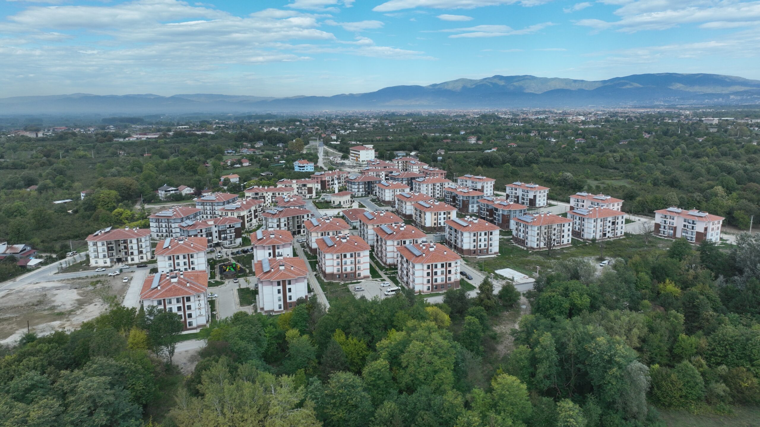 Çevre, Şehircilik ve İklim Değişikliği Bakanı Murat Kurum, TOKİ'nin 'İlk
