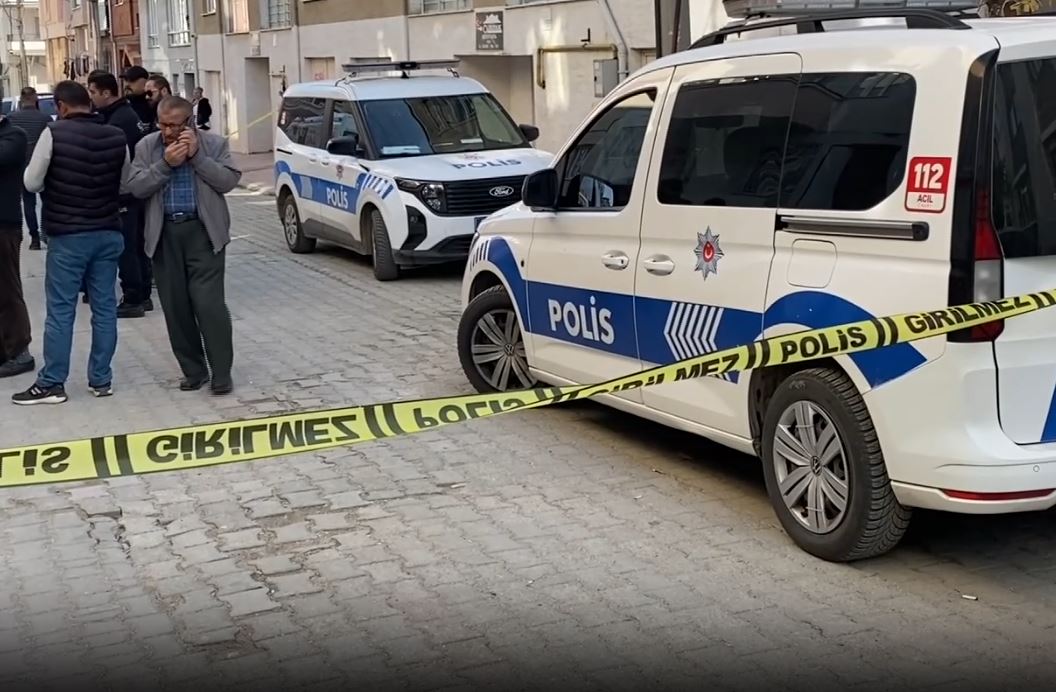 Eskişehir'de evinde bıçakla yaralanmış halde bulunan 70 yaşındaki Safiye Y.'nin