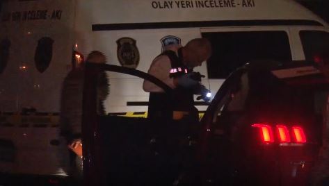 İstanbul Büyükçekmece’de E-5 yanyolda araç içinde 2 kişi öldürüldü, zanlının