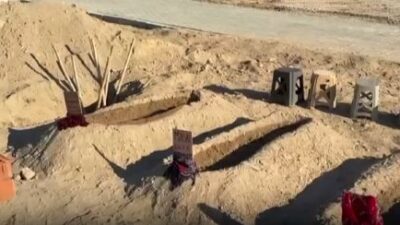 Zehirlenerek ölen anne ve 2 çocuğunun yan yana defnedildiği mezarlar