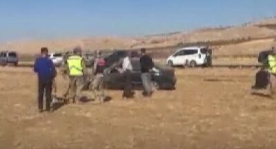 Siirt’te sürücüsünün direksiyon hakimiyetini kaybettiği bir otomobil takla attı. Kazada