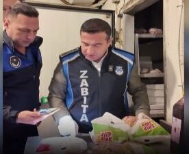 Hatay’ın Dörtyol ilçesinde zabıta ekipleri, gıda üretimi yapan işletmelerde yaptığı