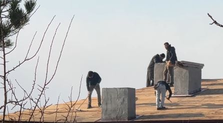 Karabük’te 6 katlı bir inşaatın çatısında işçilerin herhangi bir güvenlik